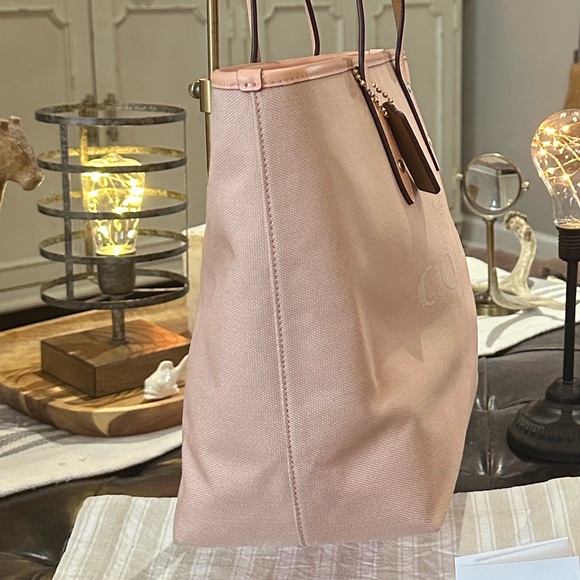 COACH Horse & Carriage Jacquard City Tote w/Leather Trim in Blush Pink, NWOT - Picture 8 of 16